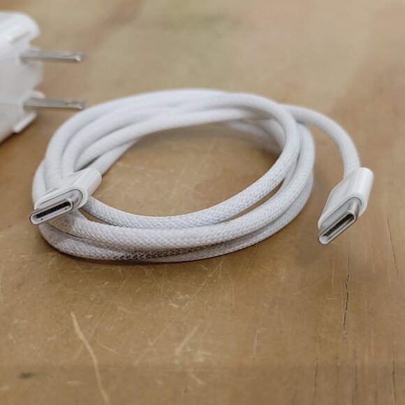 Genuine Original Apple 140W USB-C Power Adapter A2452 With Apple USB-C to USB-C - Picture 7 of 11